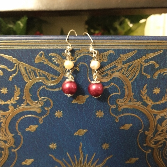 Earrings - Picture 9 of 10